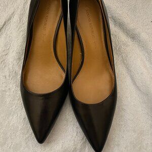 Banana Republic black patent leather pumps